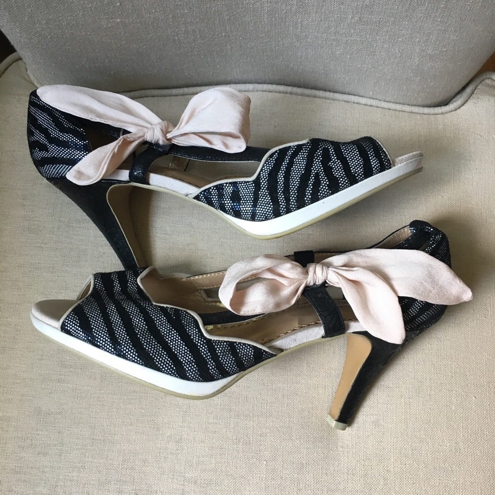 Poetic Licence London leather & fabric pump